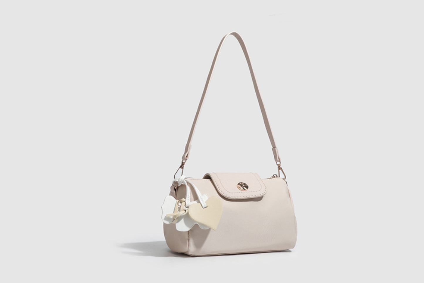 Stylish and versatile commuter handbag
