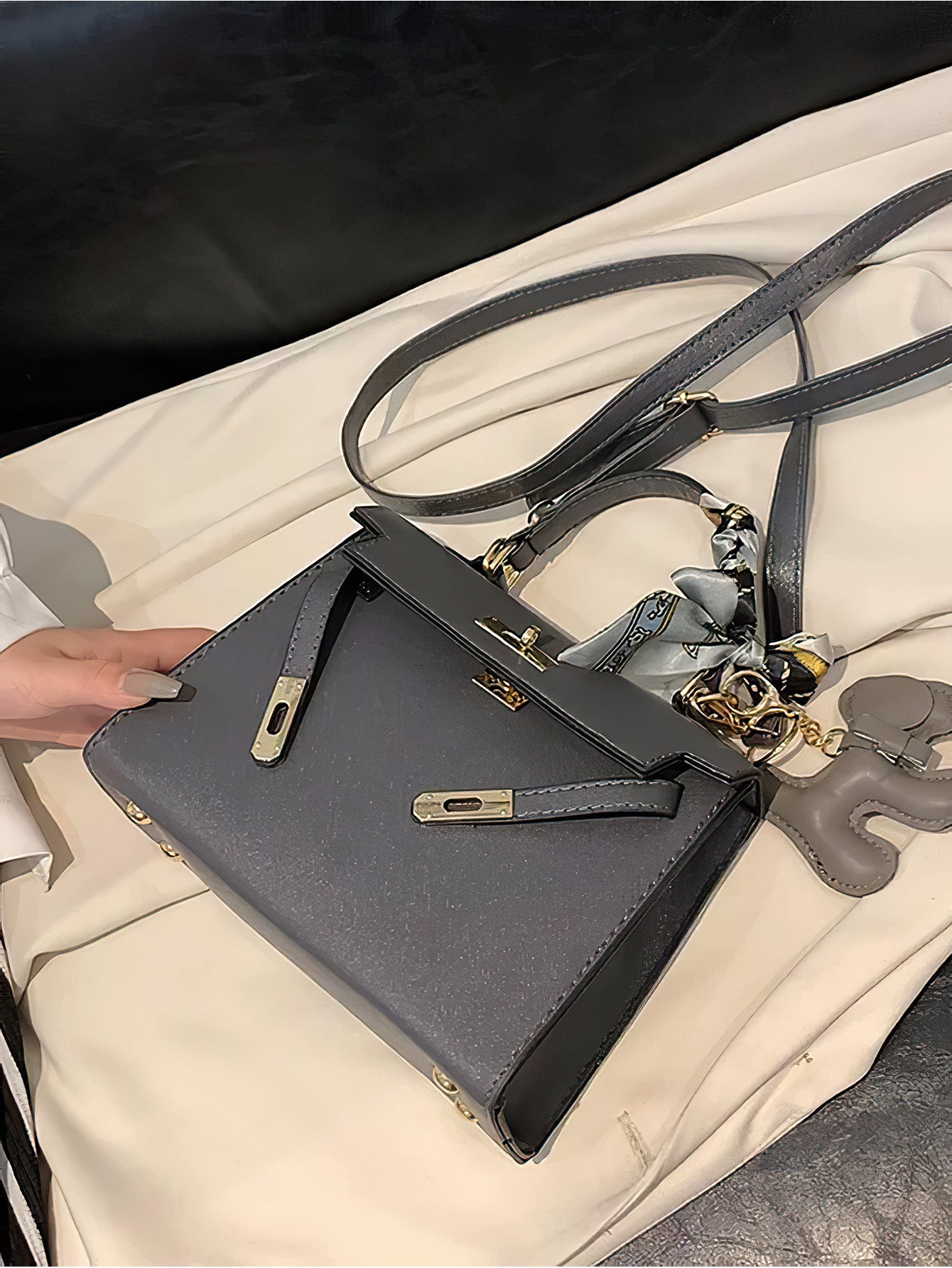 Timeless Kelly Bag: Chic Spacious PU Tote for Everyday Elegance - 12 Colours (Medium size)