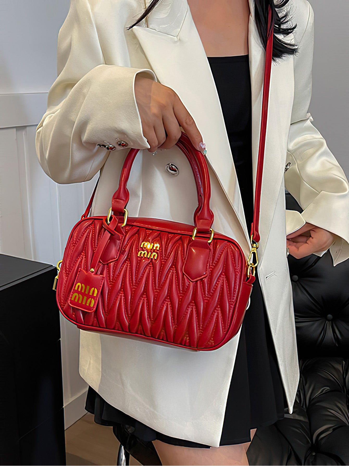 Chic Bowling Bag: Modern Elegance with Urban Minimalism - 6 Colours