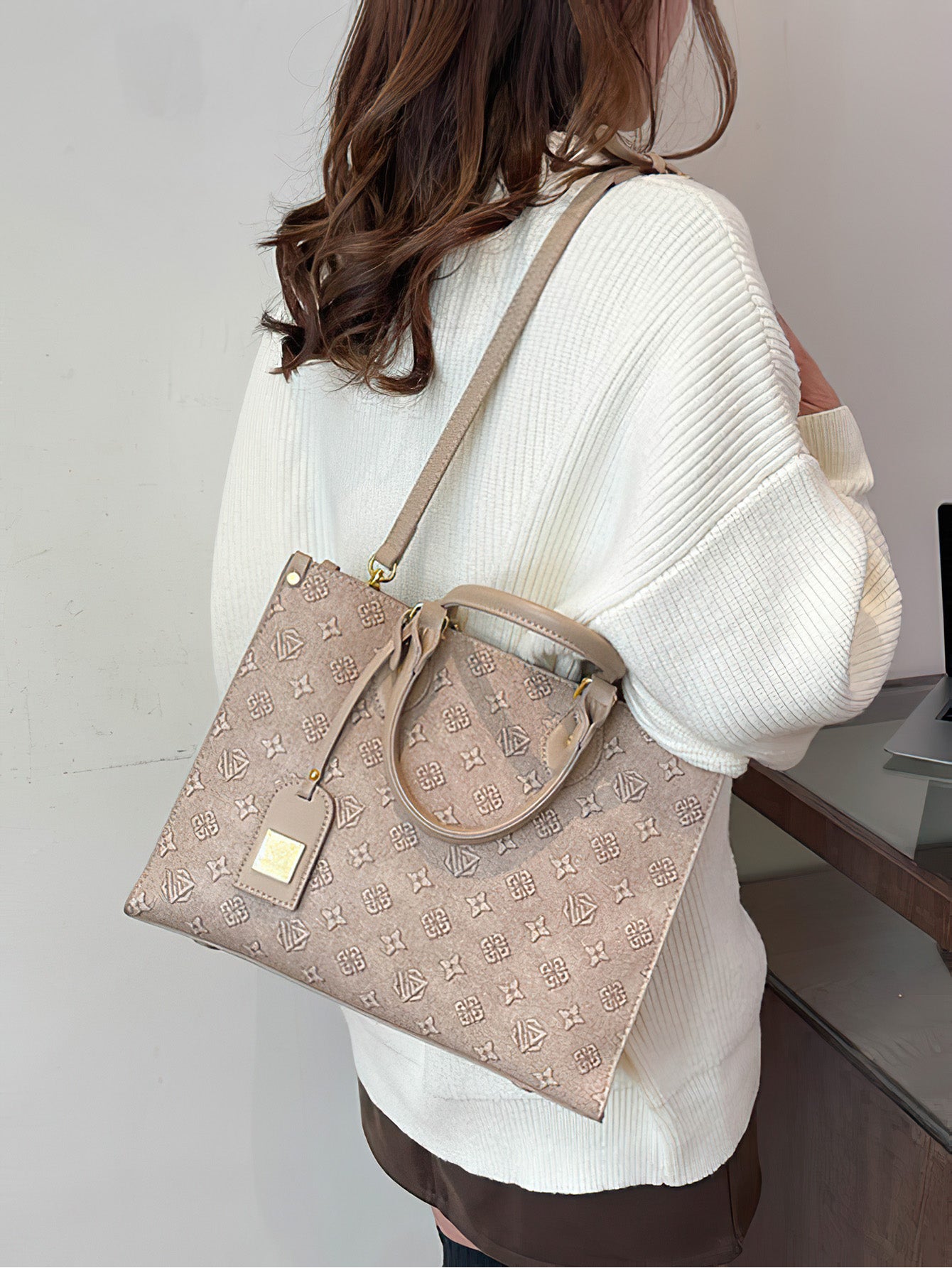 Luxury Vintage Monogram Tote Bag: Timeless Elegance, Modern Functionality - 3 Colours