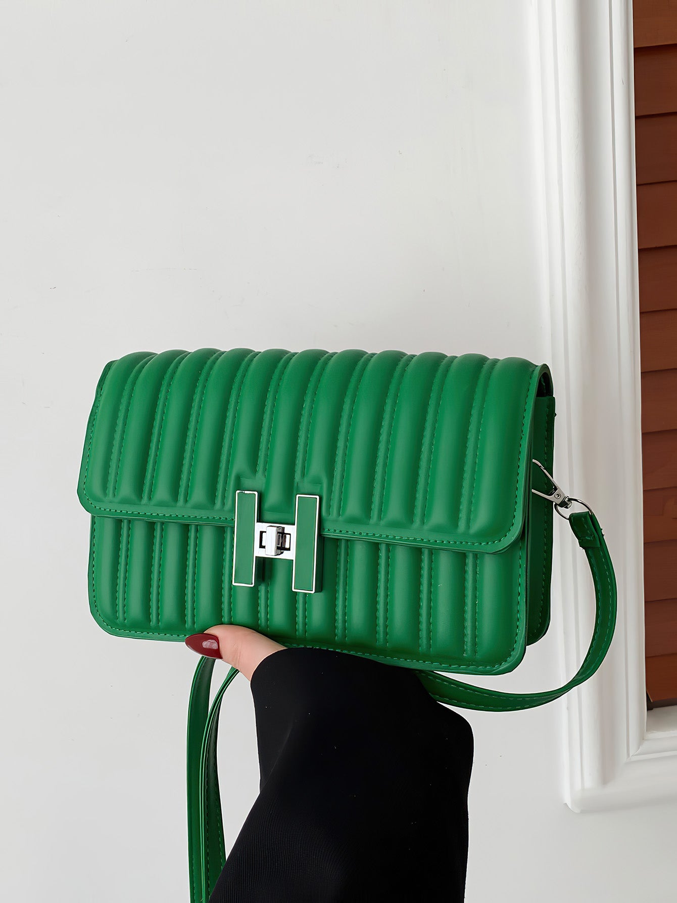Pure-Color Street-Chic Crossbody Bag - 5 Colours