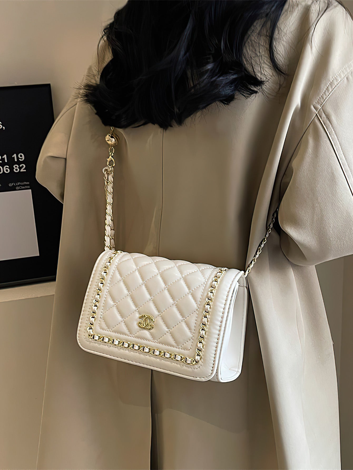 Quilted Chain-Accent Square Bag: Luxe Minimalist Companion - 2 Colours