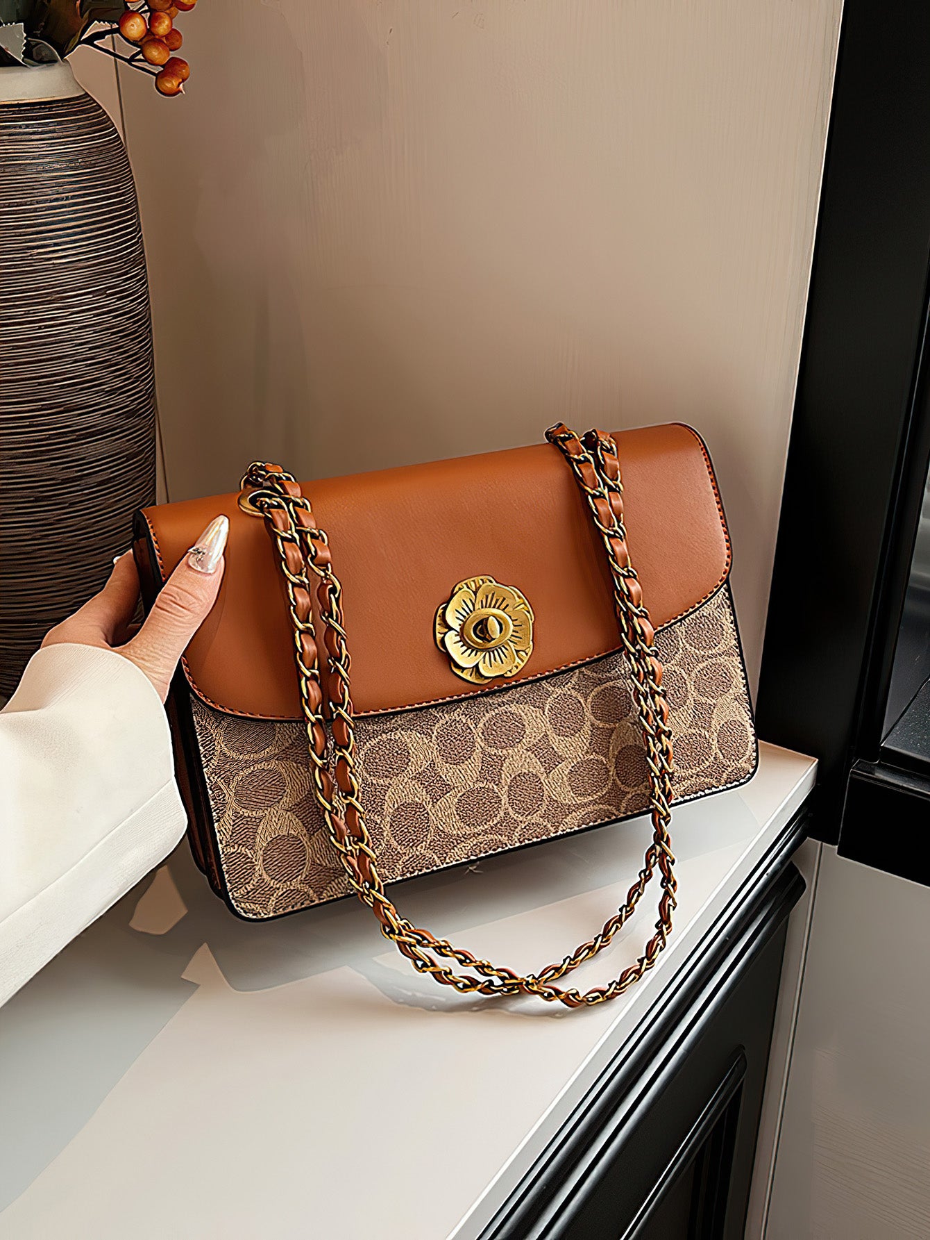 Classic Camellia Floral Women's Crossbody Chain Bag - 6 Colours