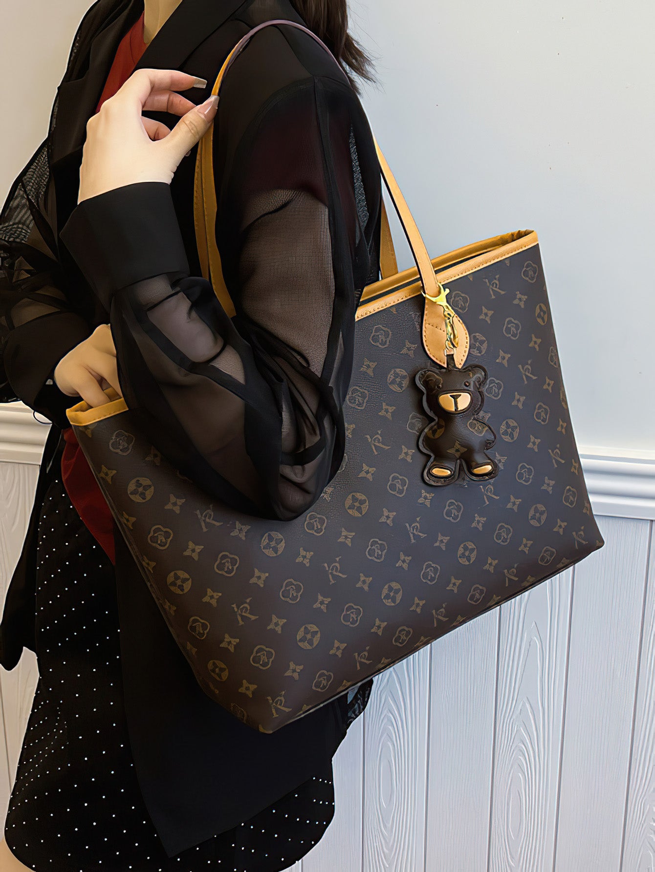 levate Your Style: Chic Spacious PU Tote Bag for Modern Women - 2 Colours