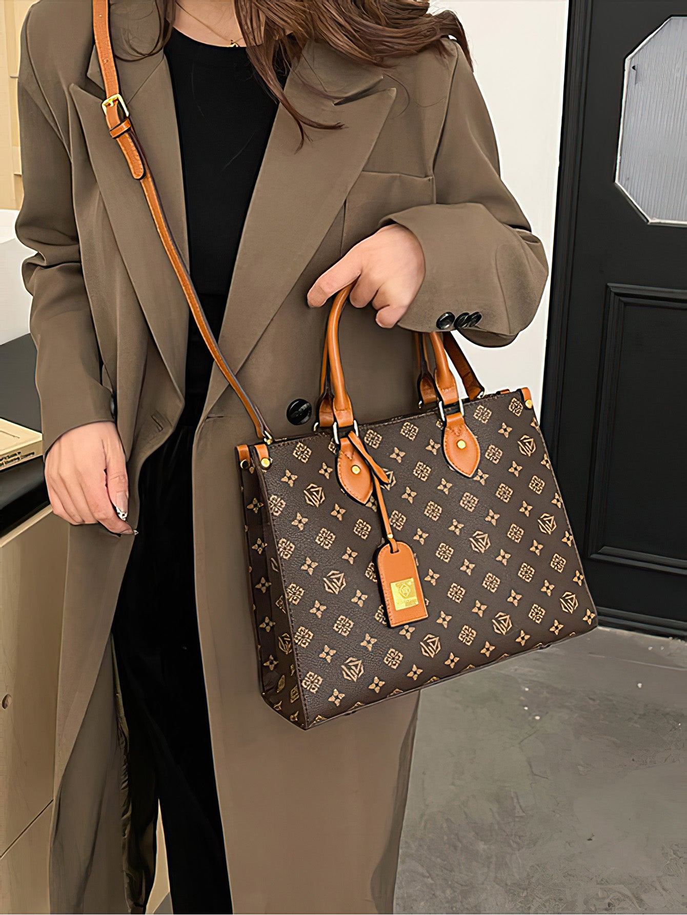 Luxury Vintage Monogram Tote Bag: Timeless Elegance, Modern Functionality - 3 Colours