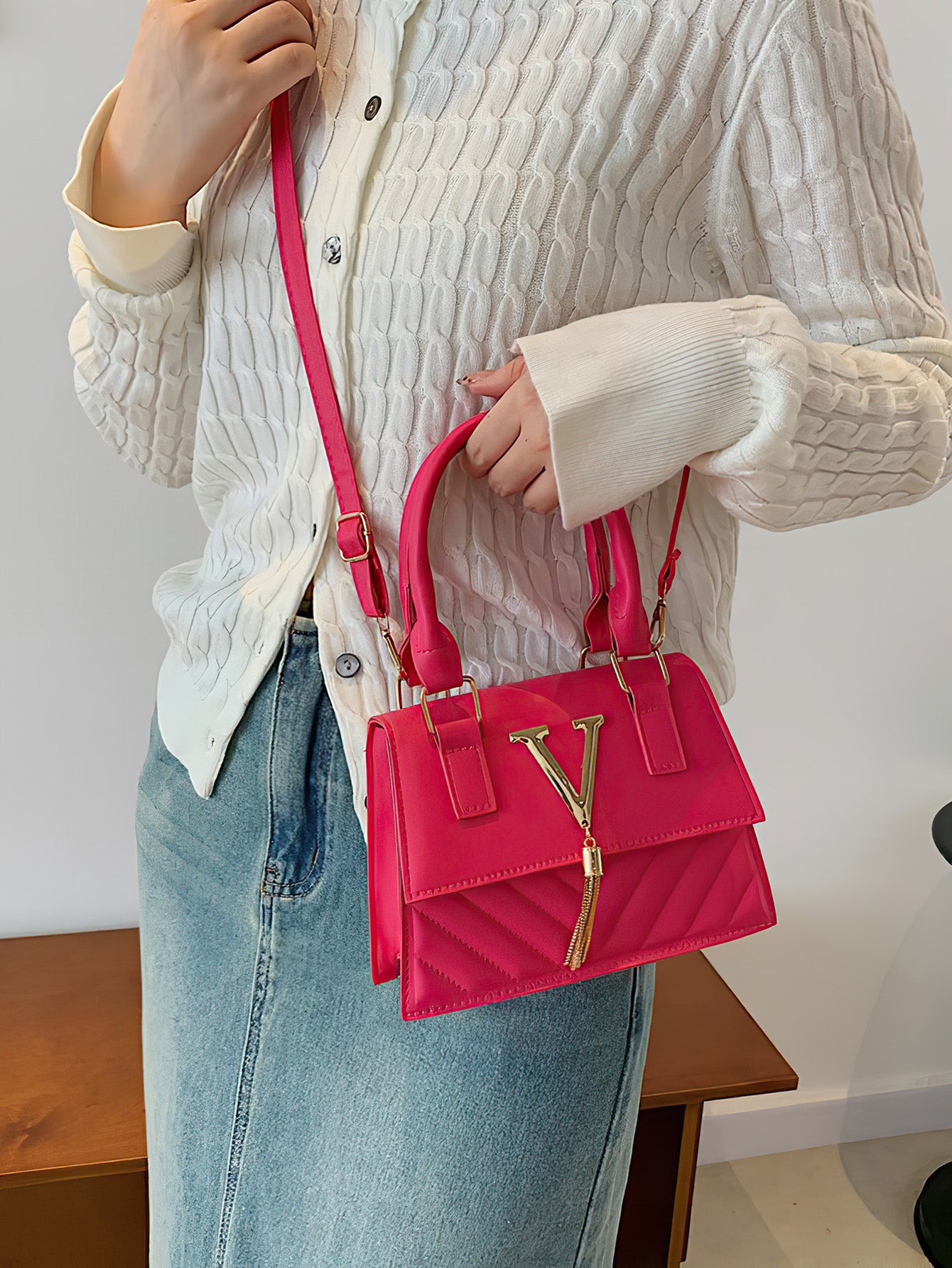 Retro Chic Square Bag: Effortless Versatility for Modern Life - 4 Colours