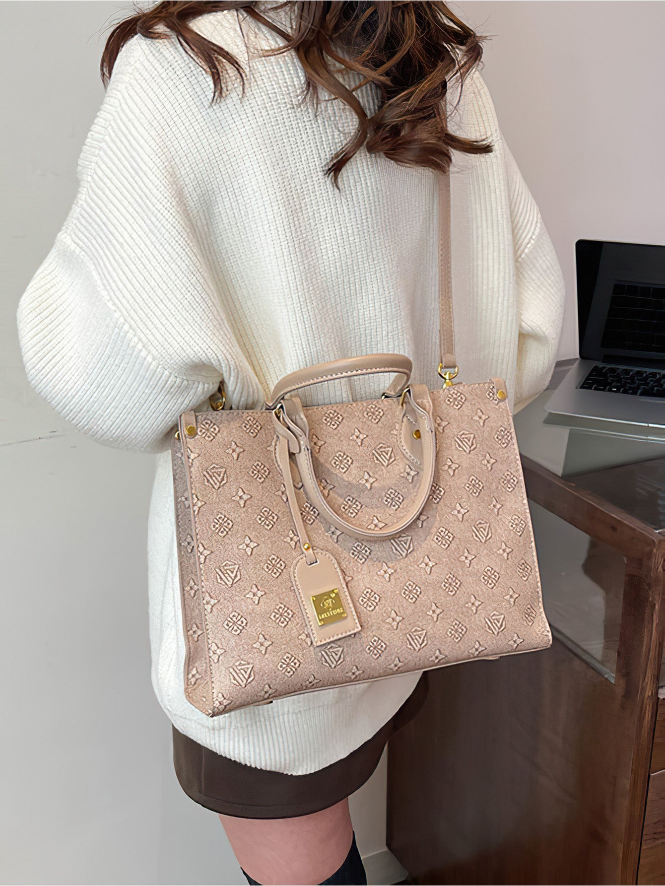 Luxury Vintage Monogram Tote Bag: Timeless Elegance, Modern Functionality - 3 Colours