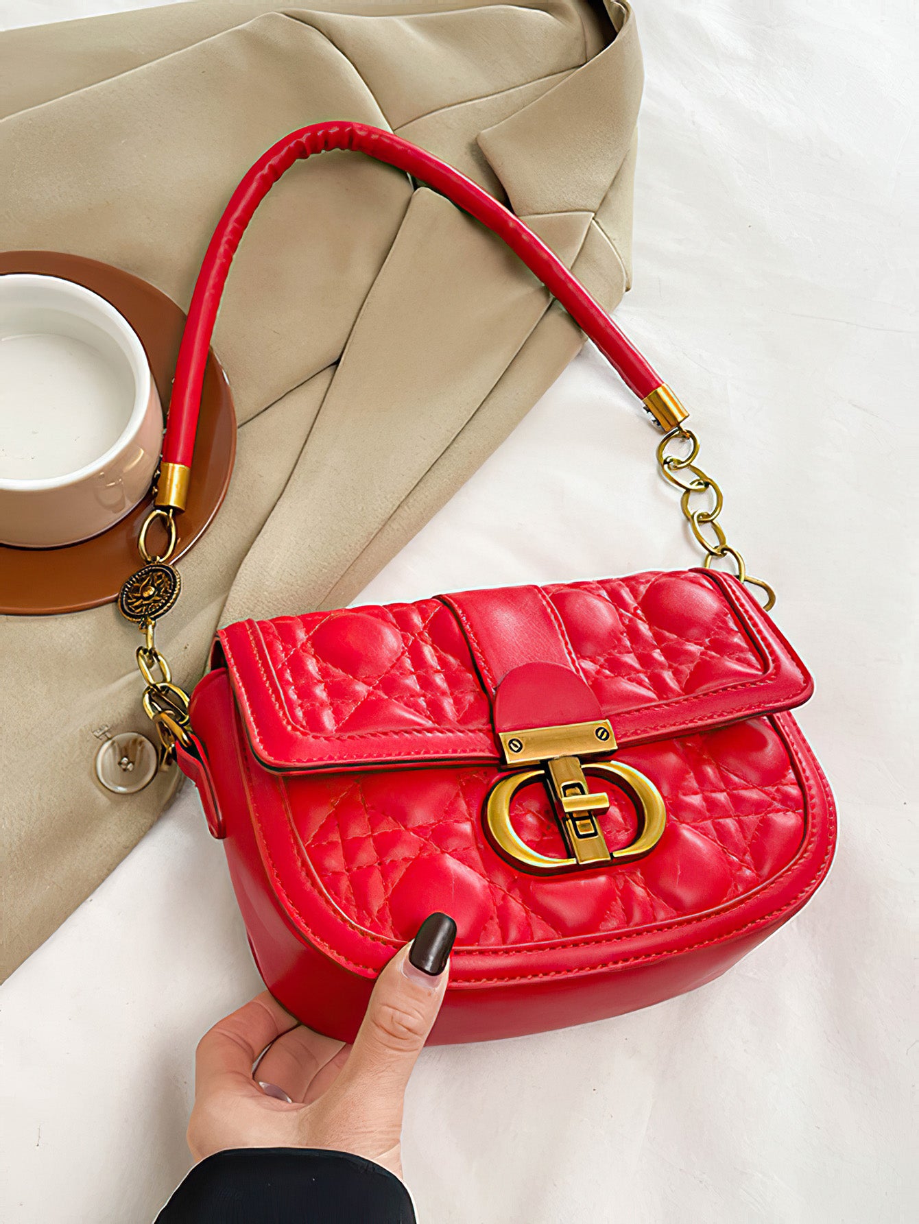 Urban Elegance Redefined: Luxe Saddle Bag with Diamond Quilting - 7 Colours