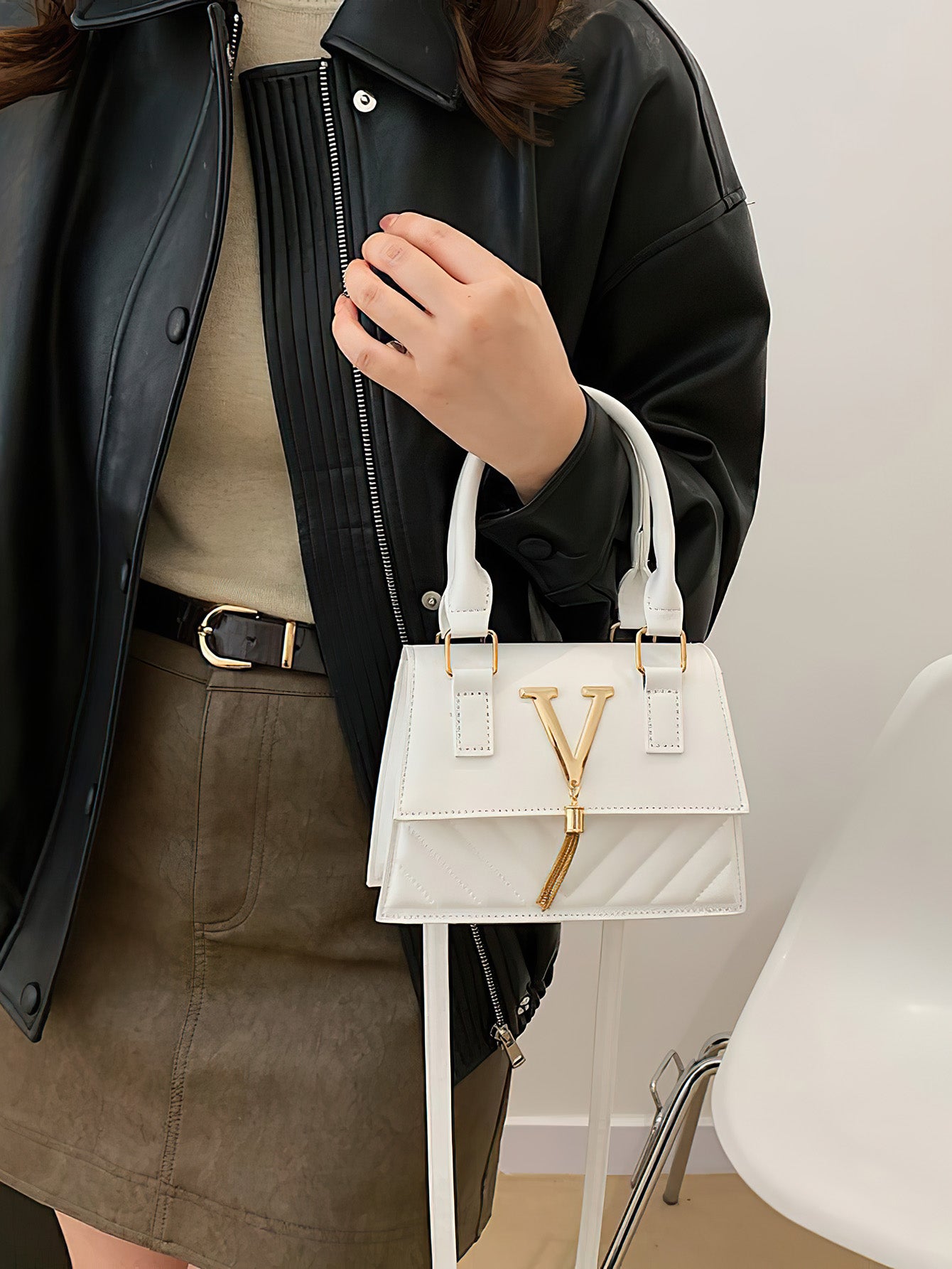 Retro Chic Square Bag: Effortless Versatility for Modern Life - 4 Colours