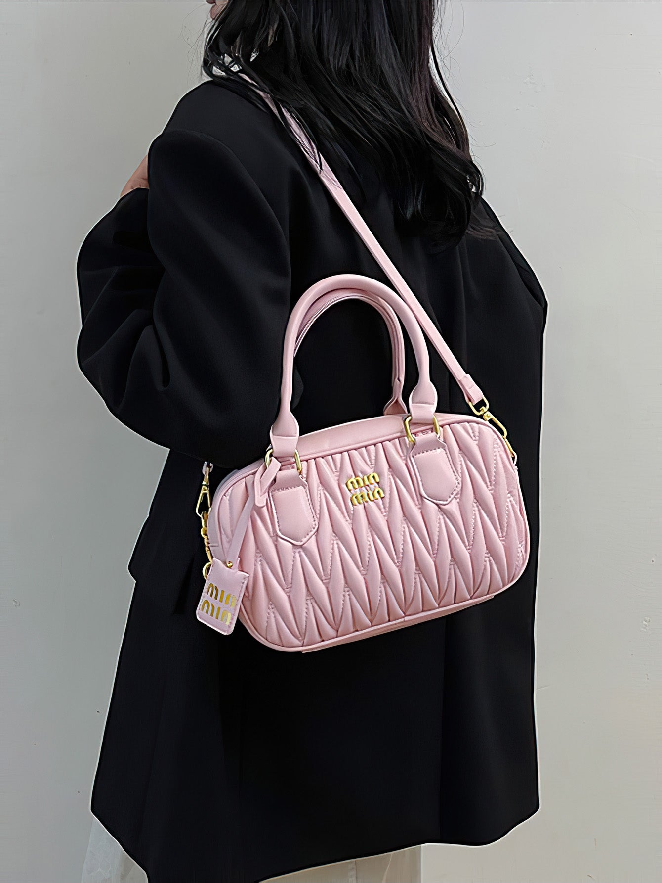 Chic Bowling Bag: Modern Elegance with Urban Minimalism - 6 Colours