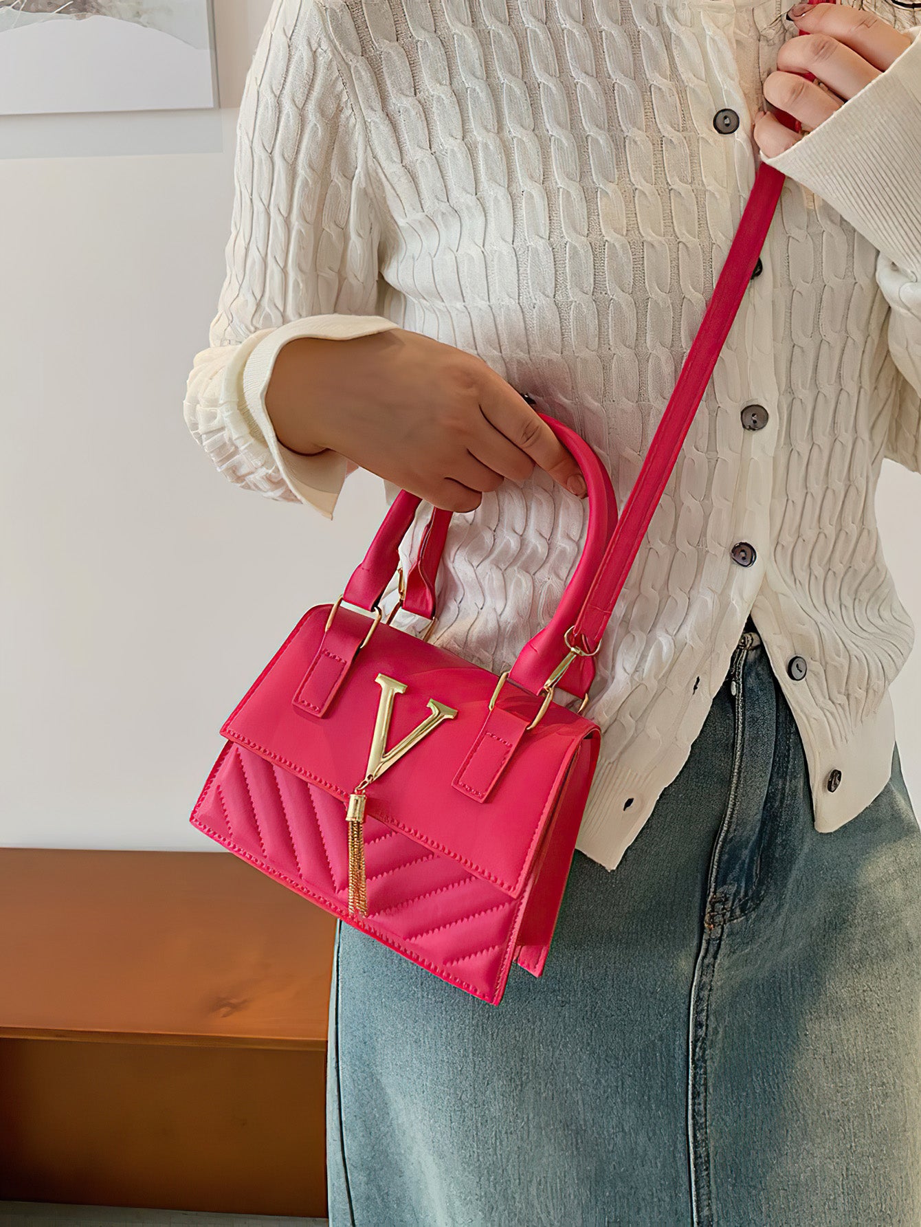 Retro Chic Square Bag: Effortless Versatility for Modern Life - 4 Colours