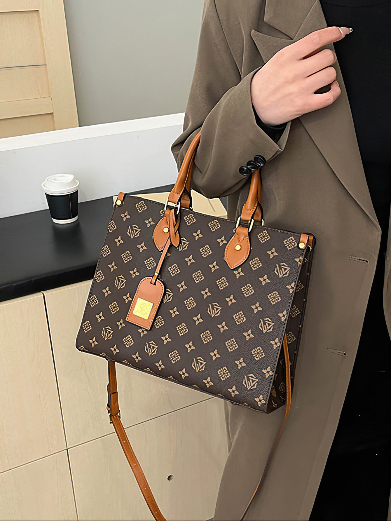 Luxury Vintage Monogram Tote Bag: Timeless Elegance, Modern Functionality - 3 Colours