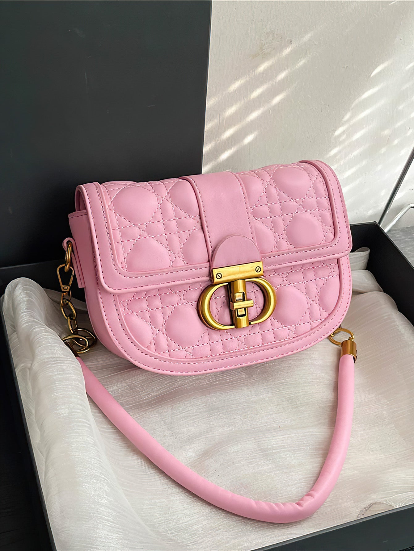 Urban Elegance Redefined: Luxe Saddle Bag with Diamond Quilting - 7 Colours