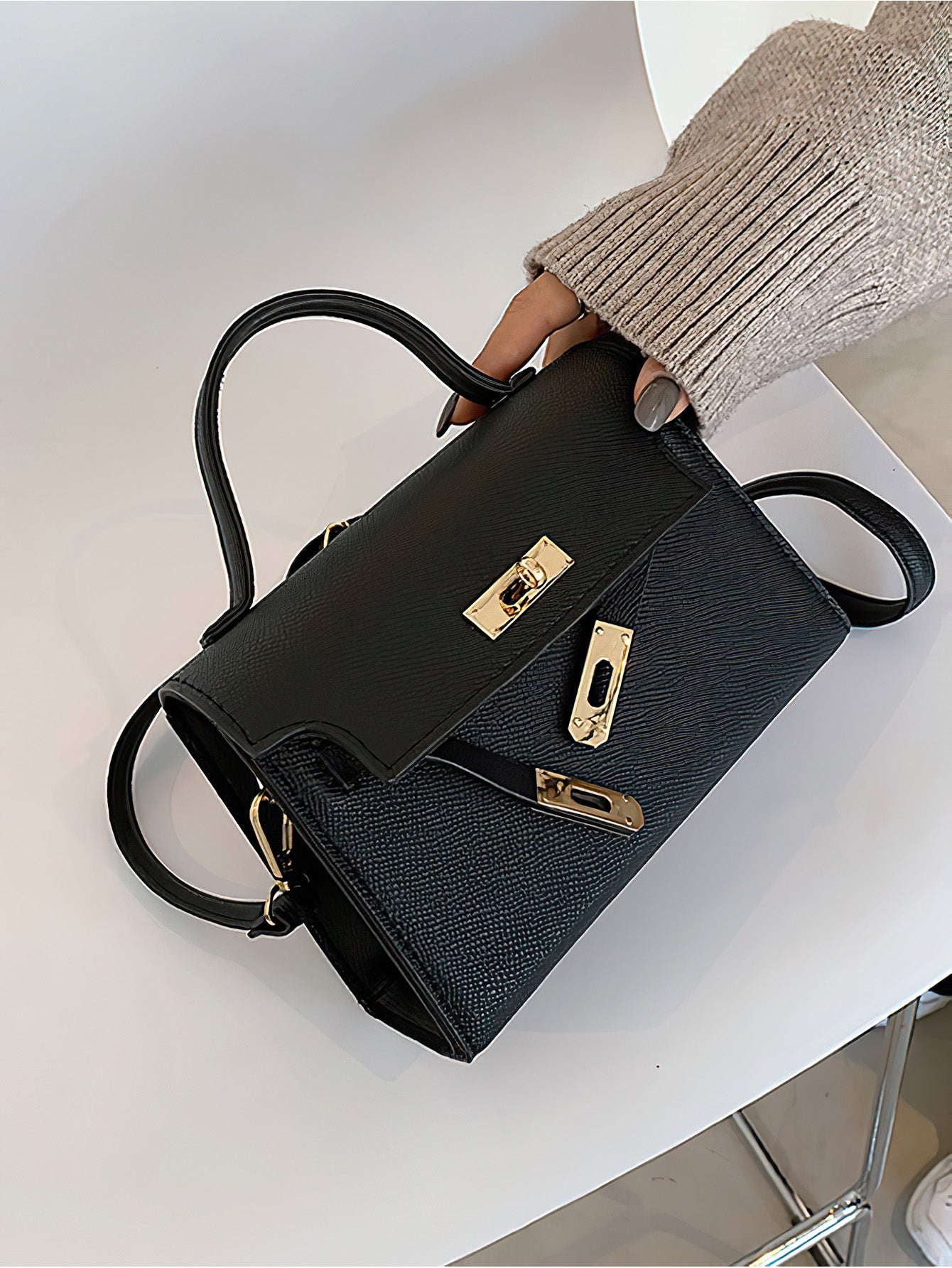 Stylish Lock Buckle Women's Bag - 5 Colours
