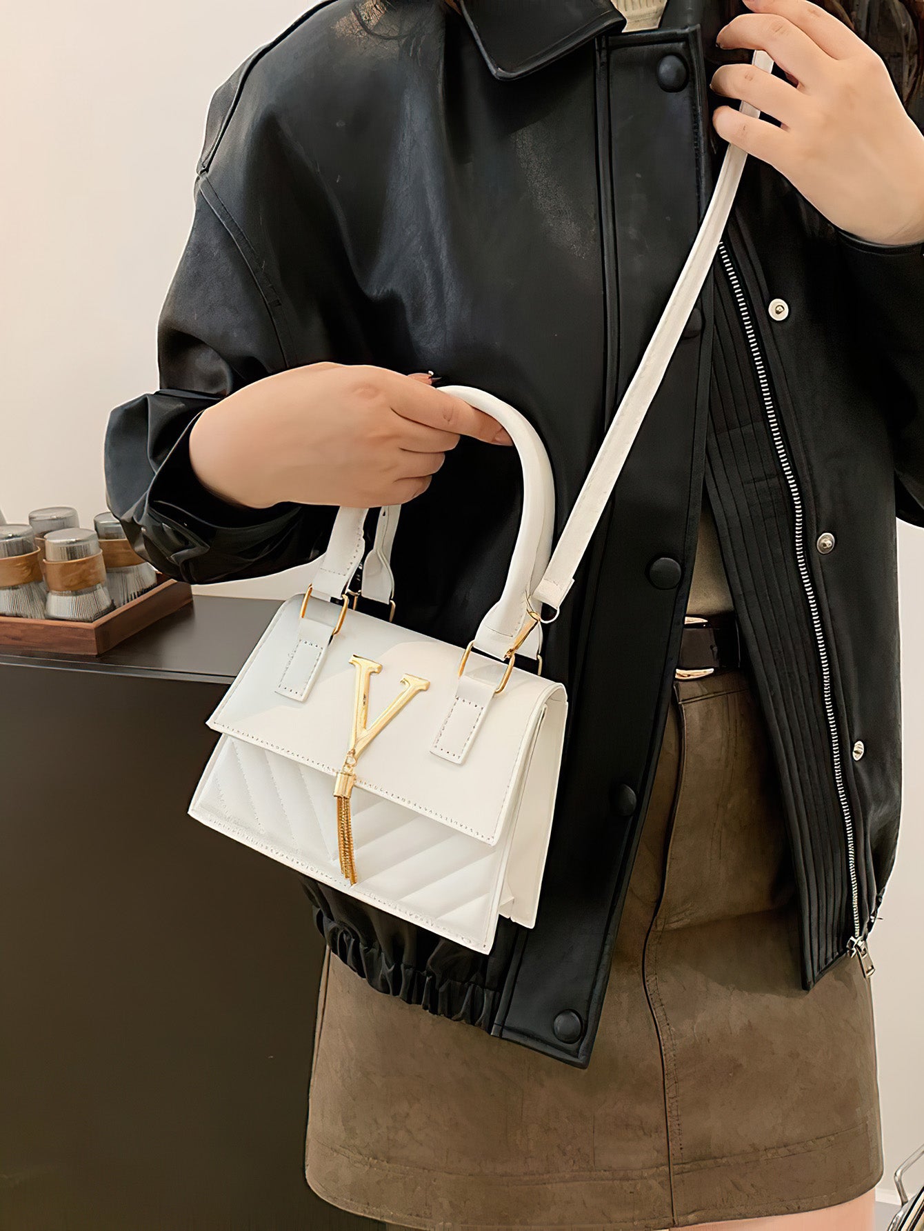Retro Chic Square Bag: Effortless Versatility for Modern Life - 4 Colours