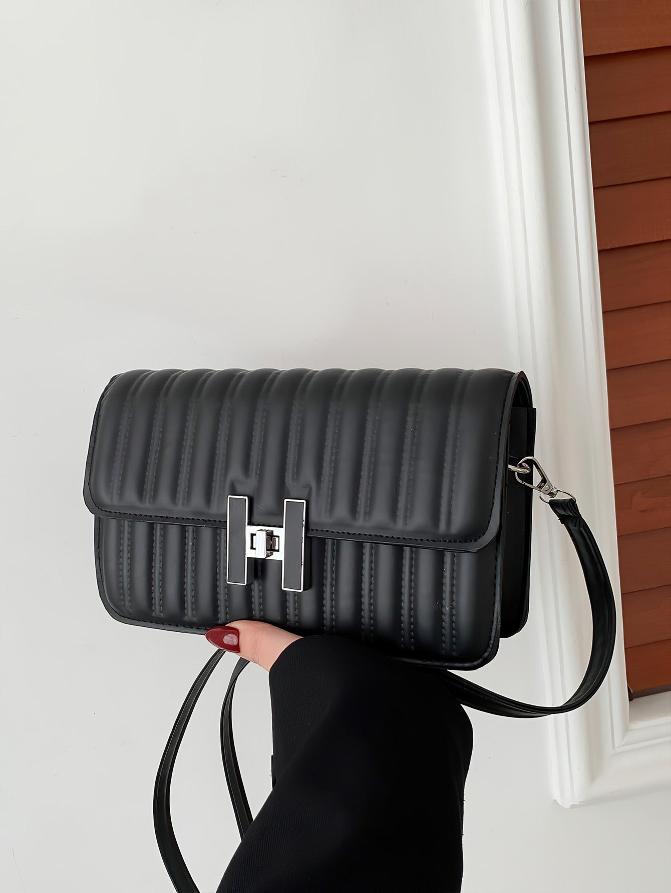 Pure-Color Street-Chic Crossbody Bag - 5 Colours