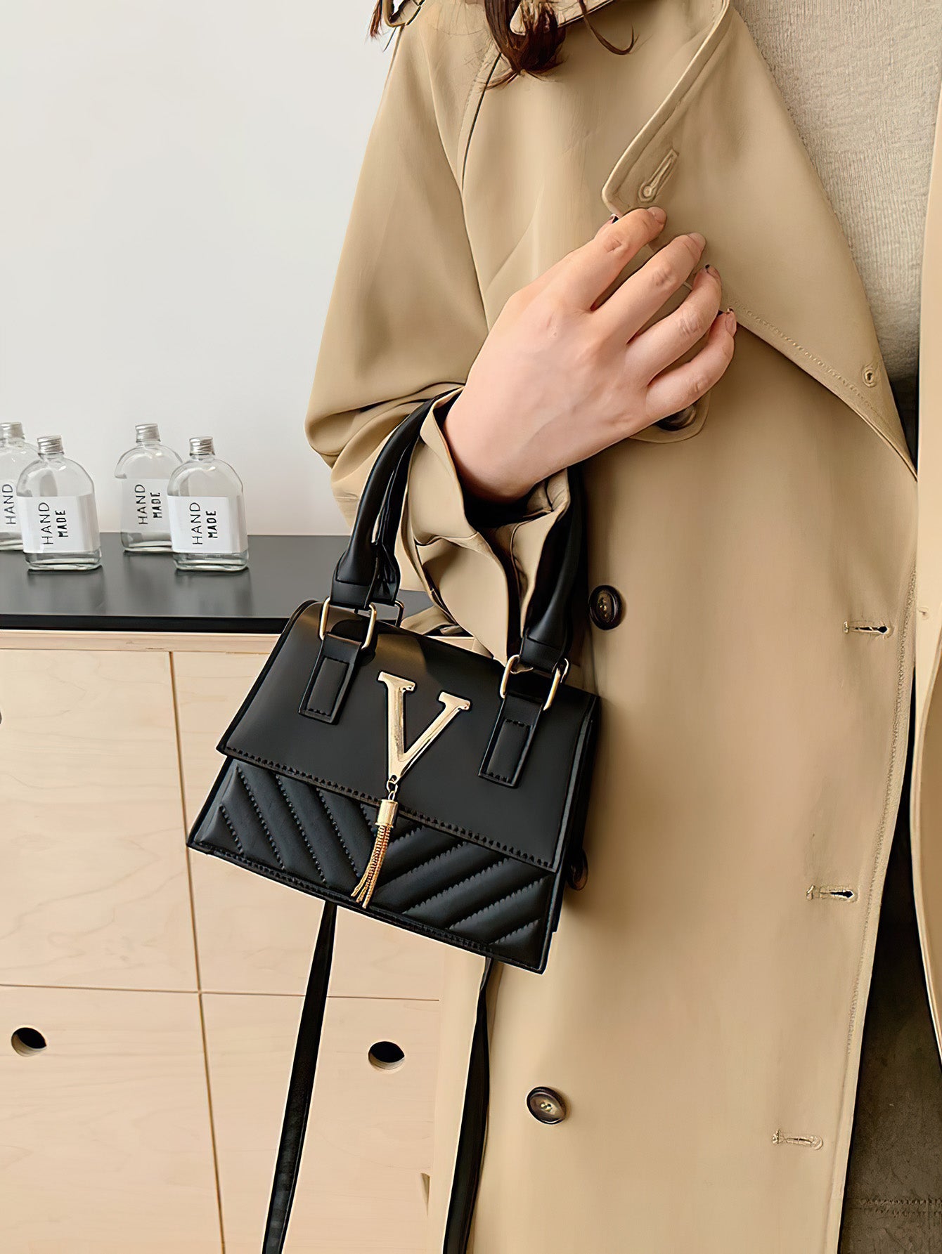 Retro Chic Square Bag: Effortless Versatility for Modern Life - 4 Colours