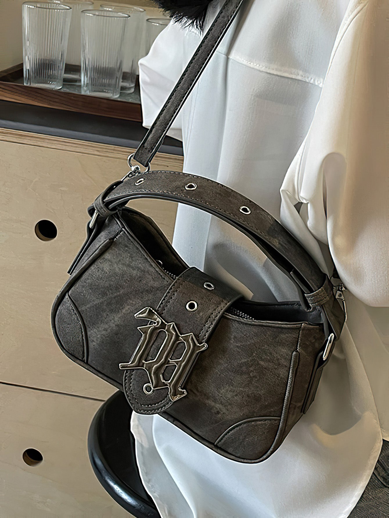 Chic Magnetic Closure Hobo Bag - 4 Colours