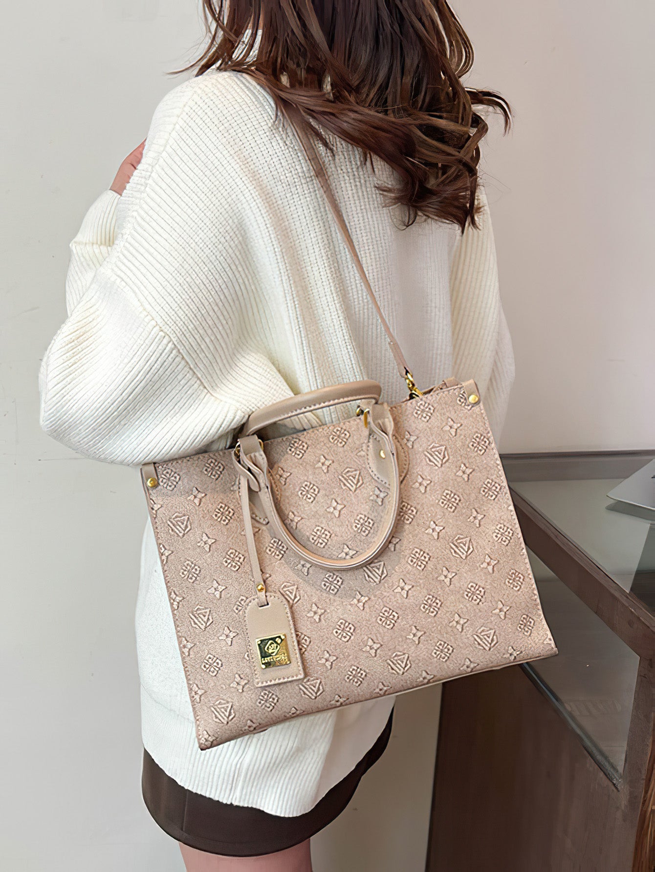 Luxury Vintage Monogram Tote Bag: Timeless Elegance, Modern Functionality - 3 Colours