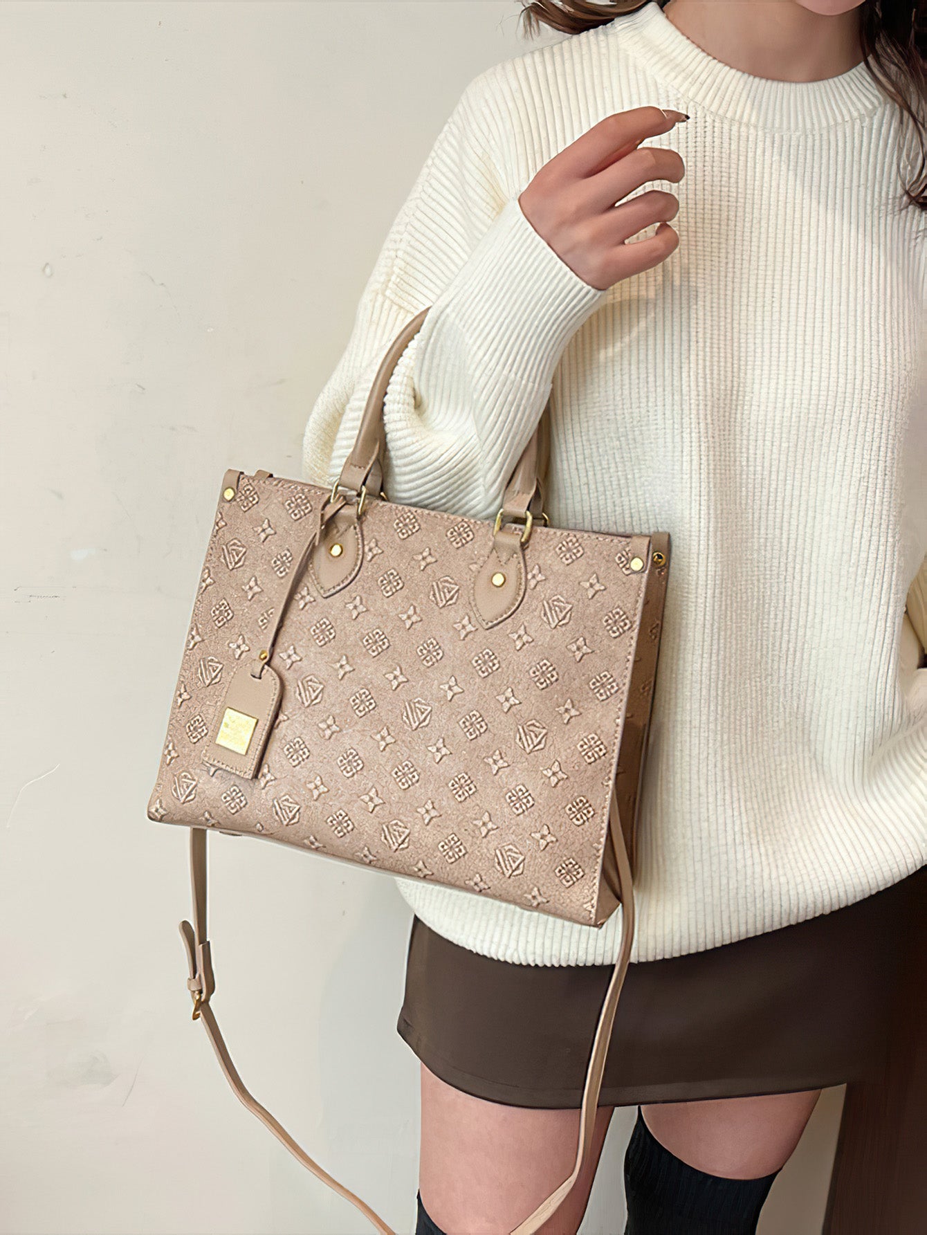 Luxury Vintage Monogram Tote Bag: Timeless Elegance, Modern Functionality - 3 Colours