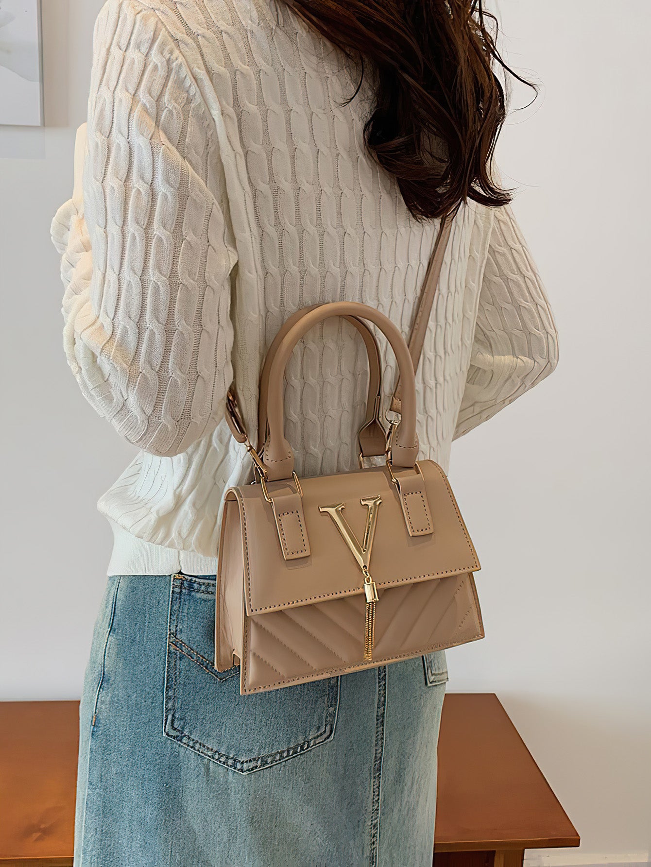 Retro Chic Square Bag: Effortless Versatility for Modern Life - 4 Colours