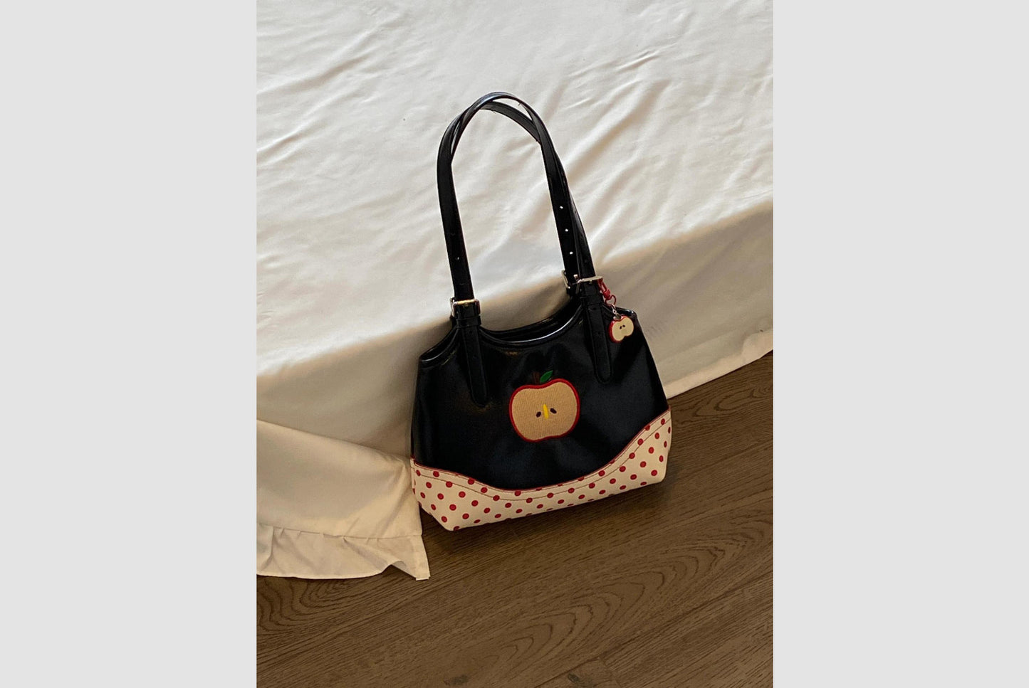 Women's stylish commuter tote bag