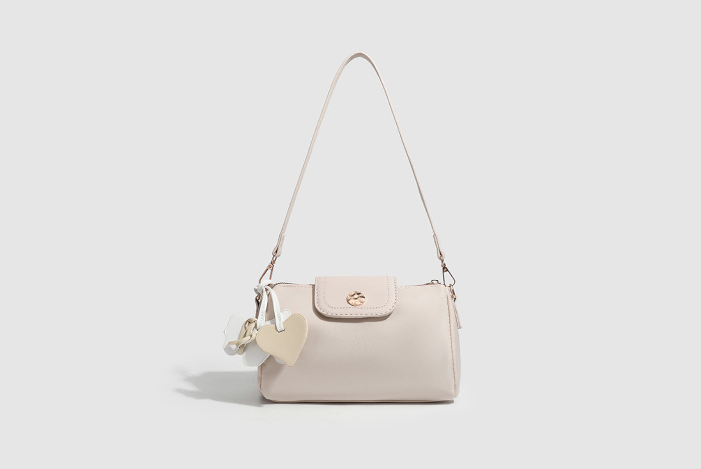 Stylish and versatile commuter handbag