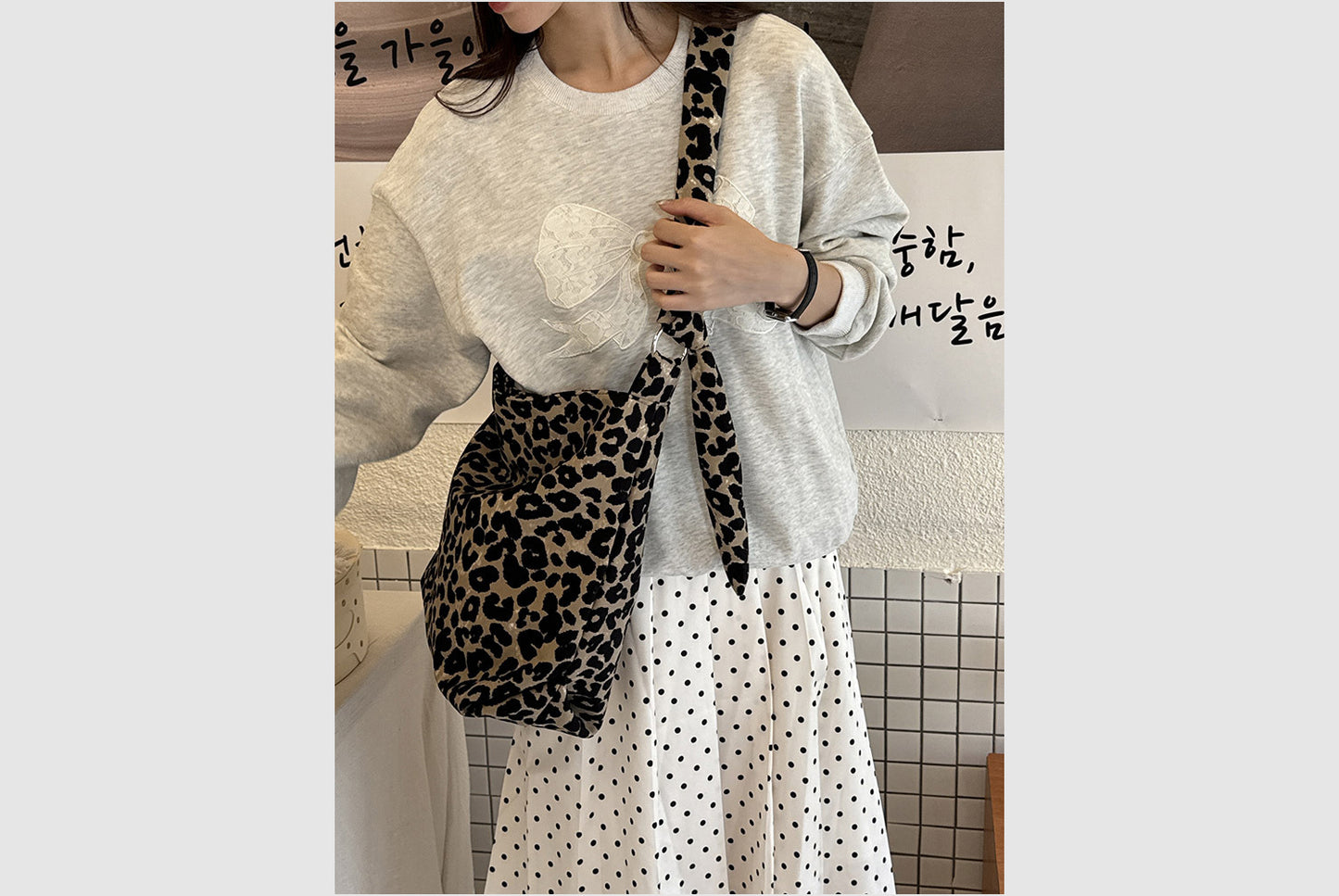 Leopard Print Women's Shoulder Bag