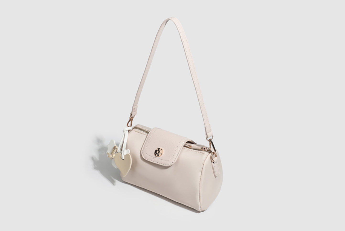 Stylish and versatile commuter handbag