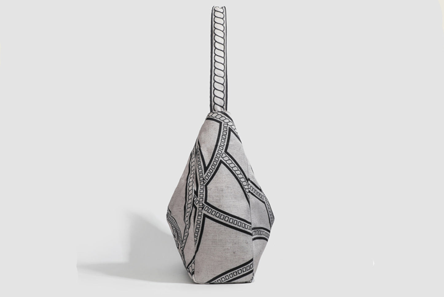 Simple and versatile canvas shoulder bag for women