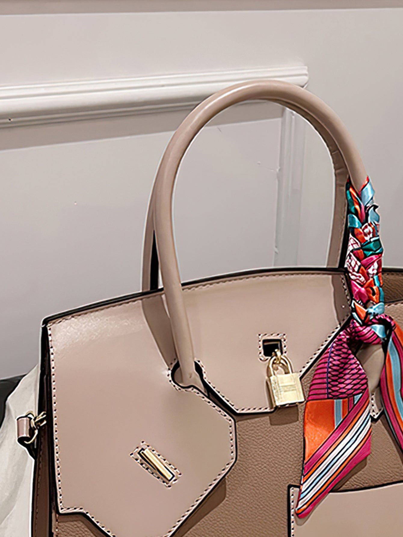 Luxury Croc-Embossed Tote: Spacious Kelly-Style Shoulder Bag with Detachable Strap - 9 Colours