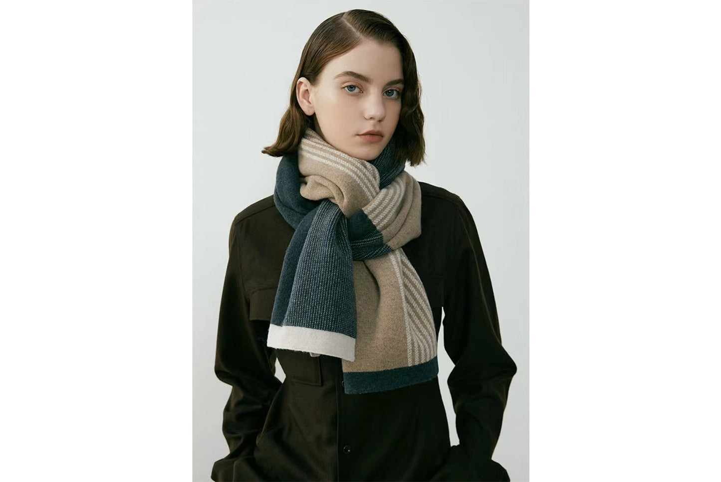 Retro Chic Knitted Scarf (Winter Couple Warm Scarf)
