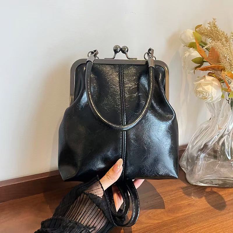 Versatile and Stylish Crossbody Bag