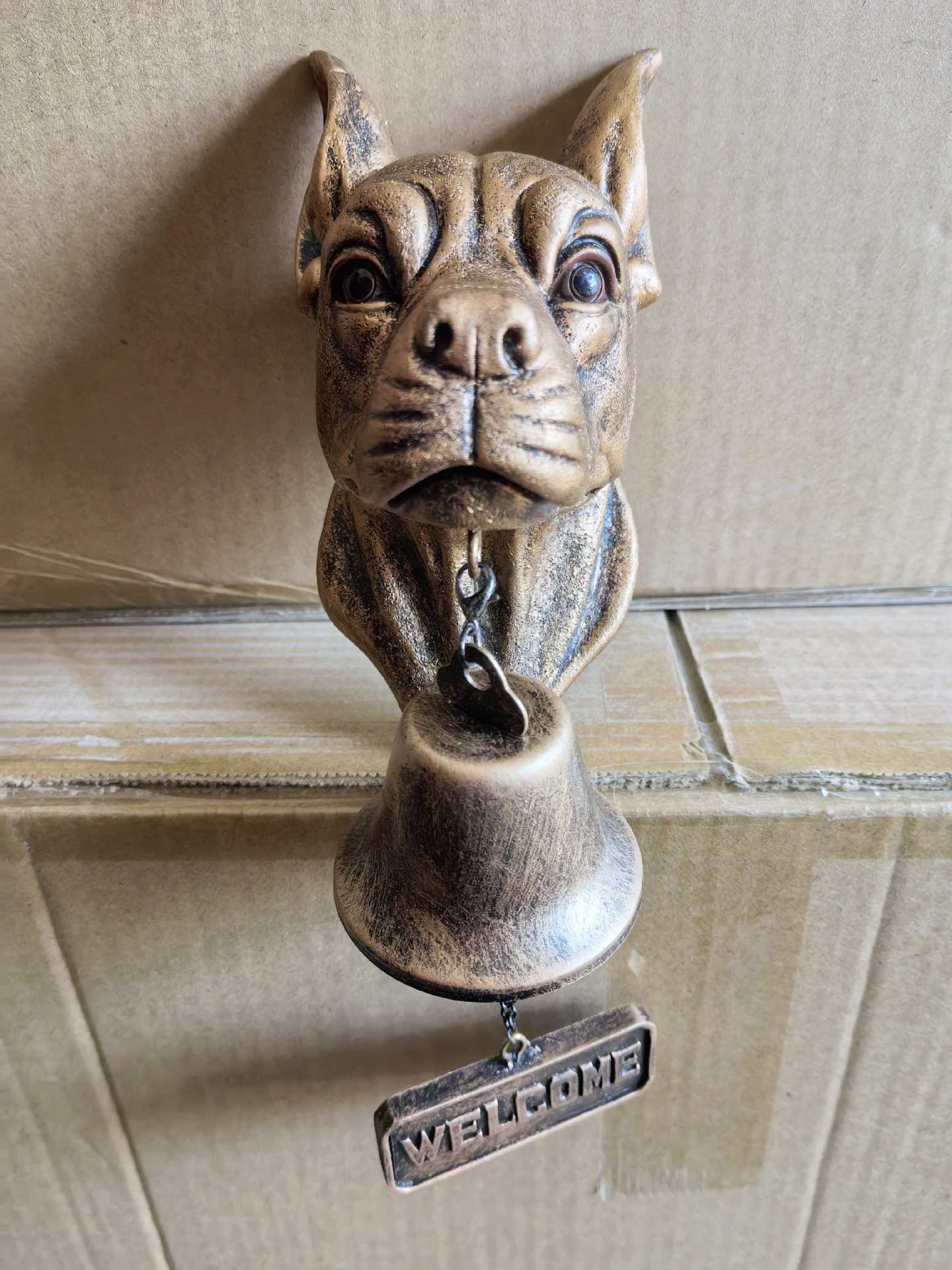 # Retro Gold Animal-Shaped Doorbell Pendant