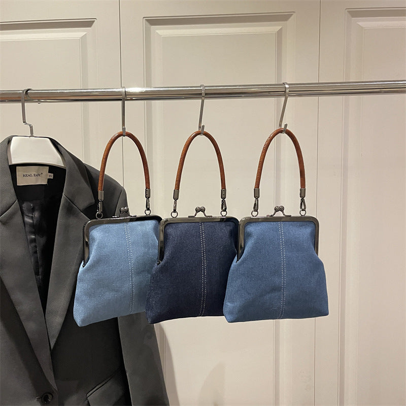 Versatile and Stylish Crossbody Bag