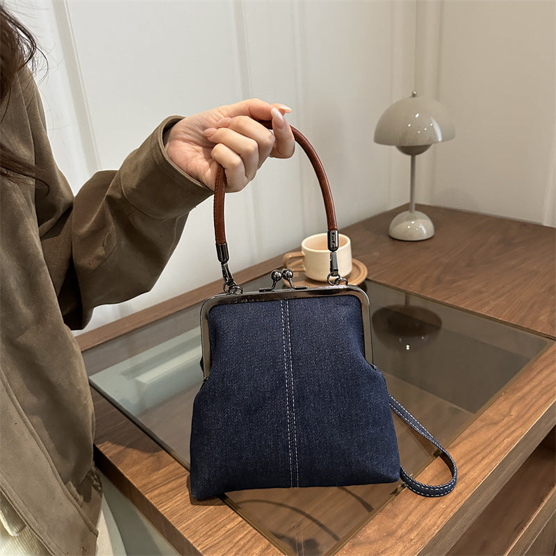 Versatile and Stylish Crossbody Bag