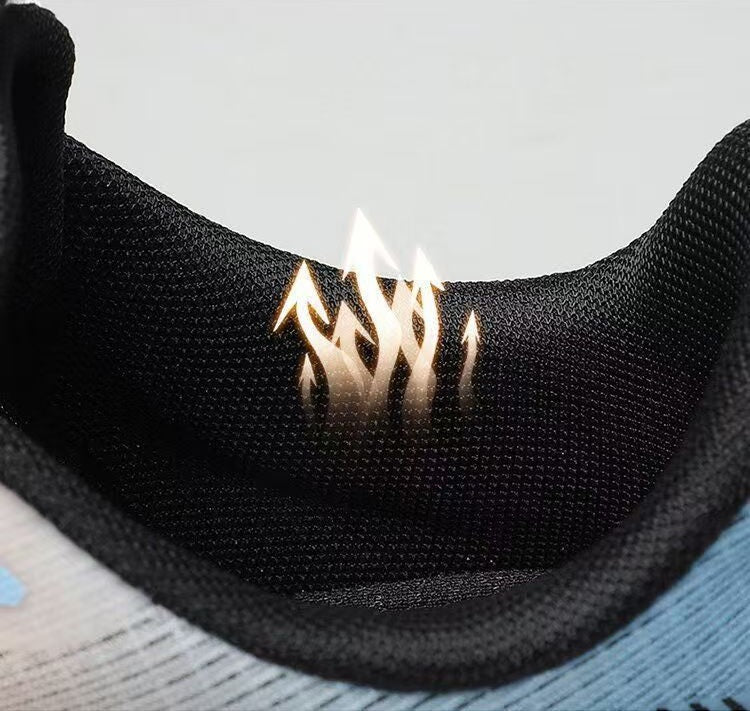Lightweight and Breathable Men's Running Shoes for Summer
