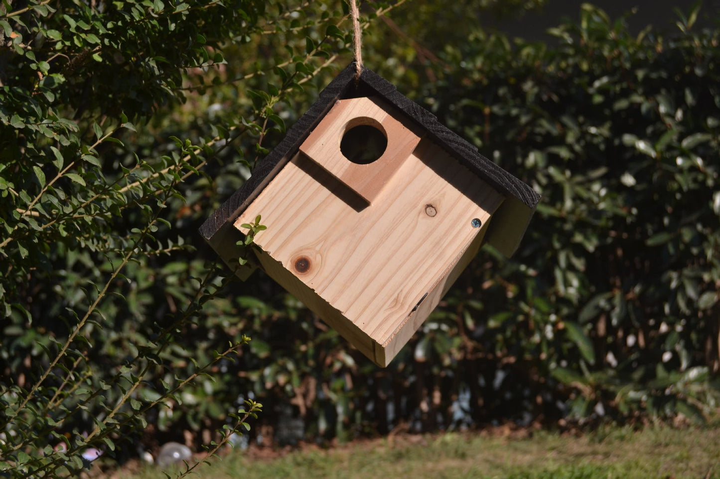 **Wooden Bird Nest Breeding Box**
