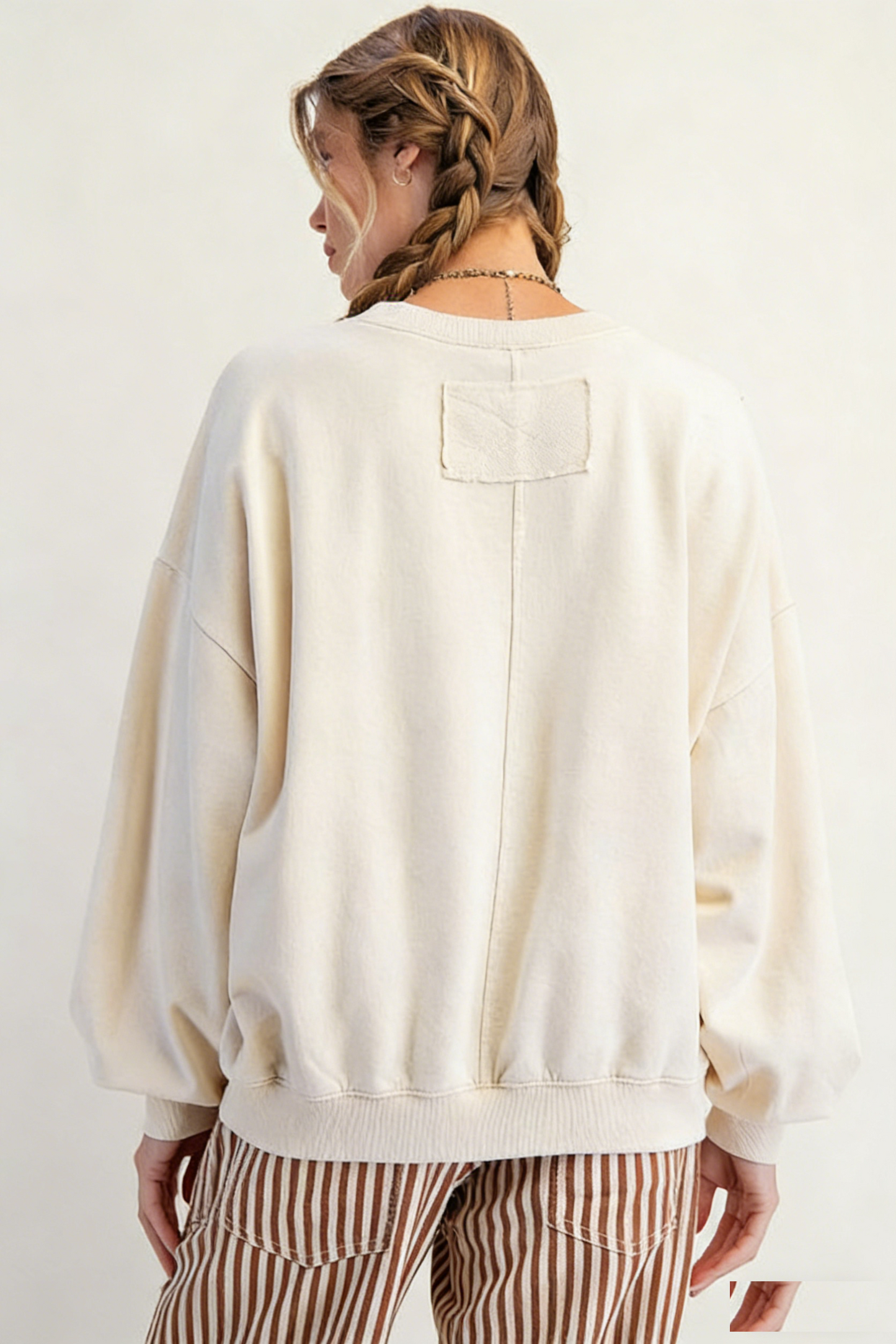 Printed Bow-Tie Crew Neck Pullover Sweatshirt