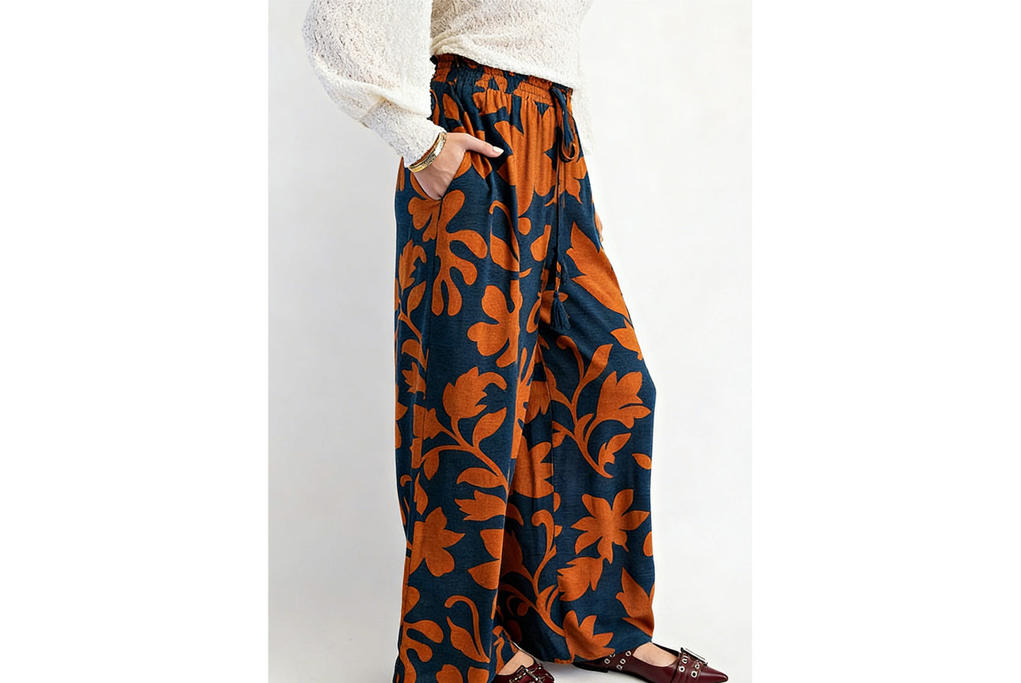**Floral Print Long-Sleeved Two-Piece Set**