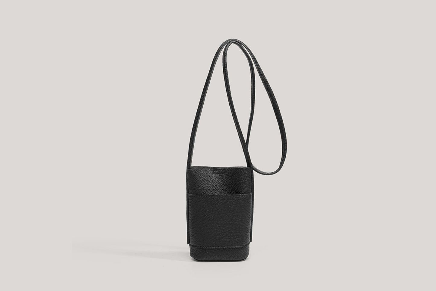 Lightweight and Stylish Crossbody Bucket Bag