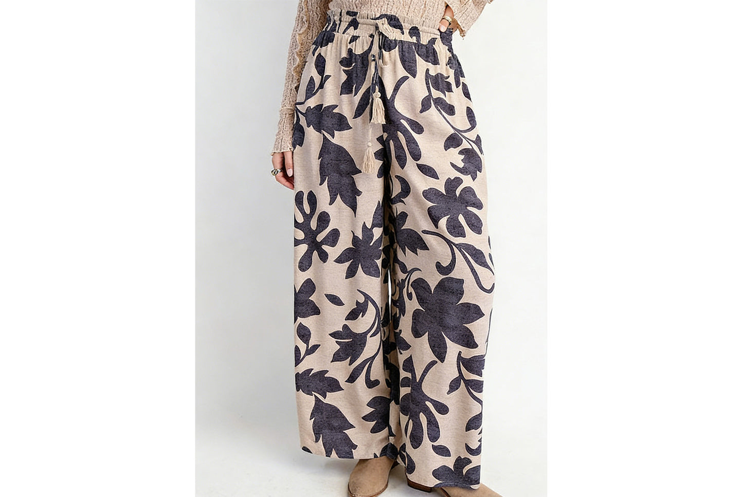 **Floral Print Long-Sleeved Two-Piece Set**