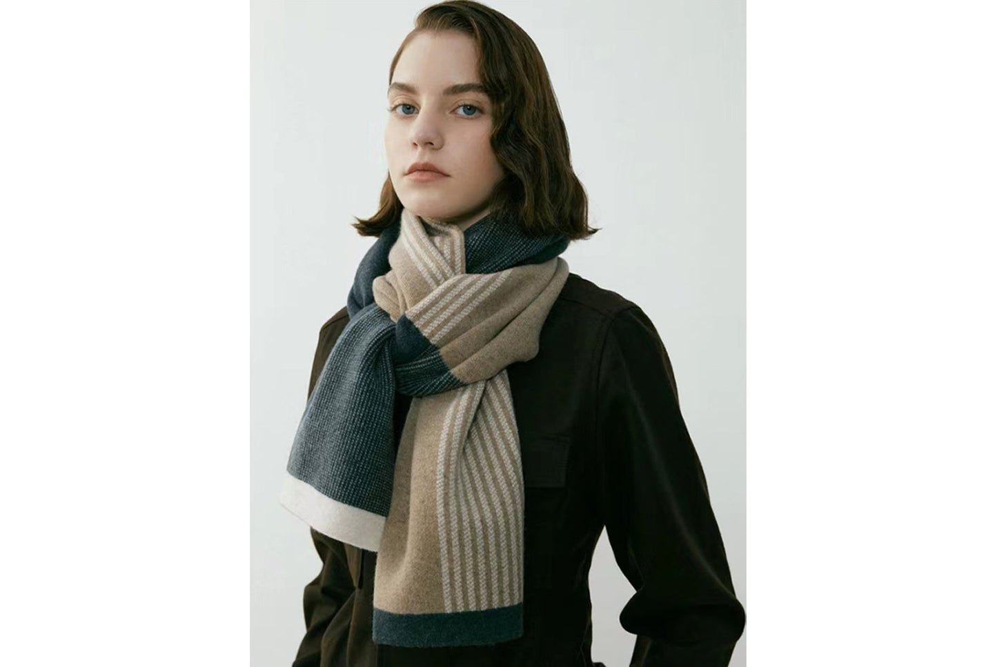 Retro Chic Knitted Scarf (Winter Couple Warm Scarf)