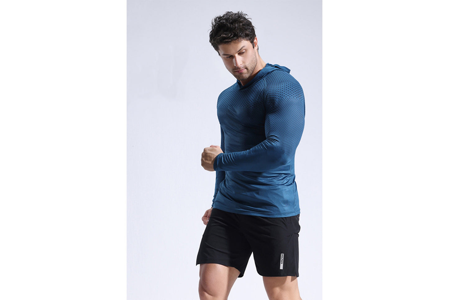 Tight-Fitting Long-Sleeve Sports Shirt