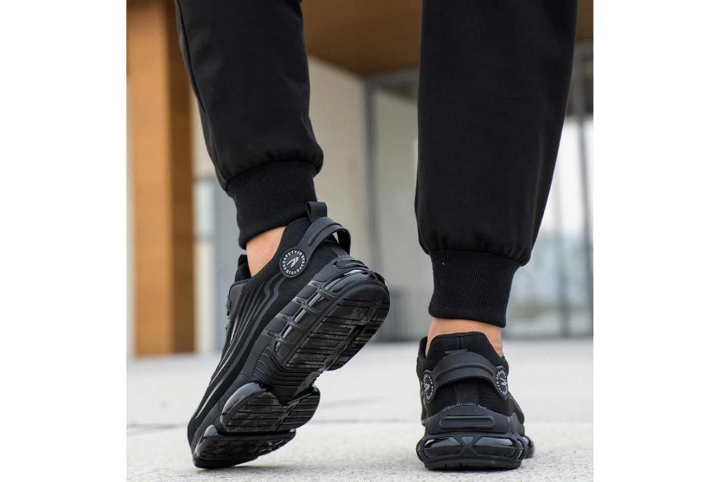 All-Season Breathable Flyknit Safety Shoes