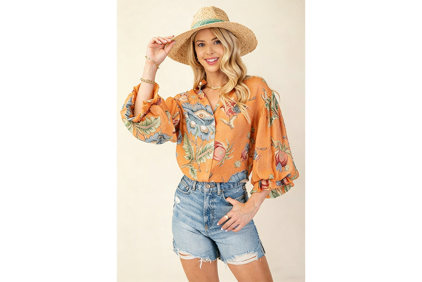 Fashionable Printed V-Neck Three-Quarter Sleeve Women's Shirt