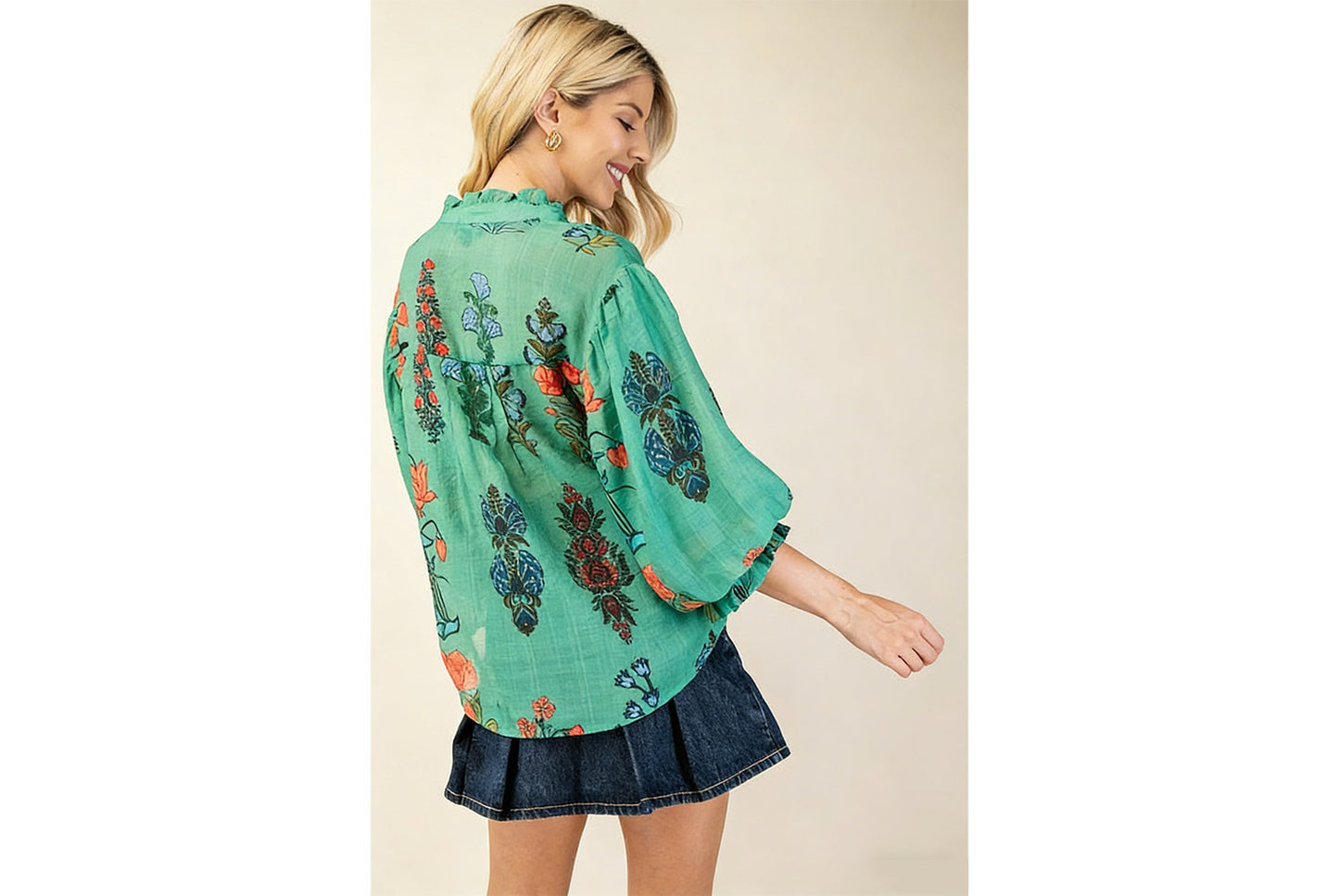 Fashionable Printed V-Neck Three-Quarter Sleeve Women's Shirt