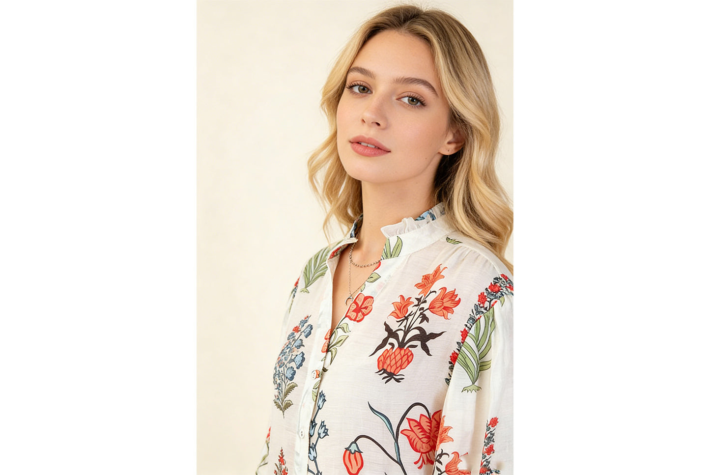 Fashionable Printed V-Neck Three-Quarter Sleeve Women's Shirt