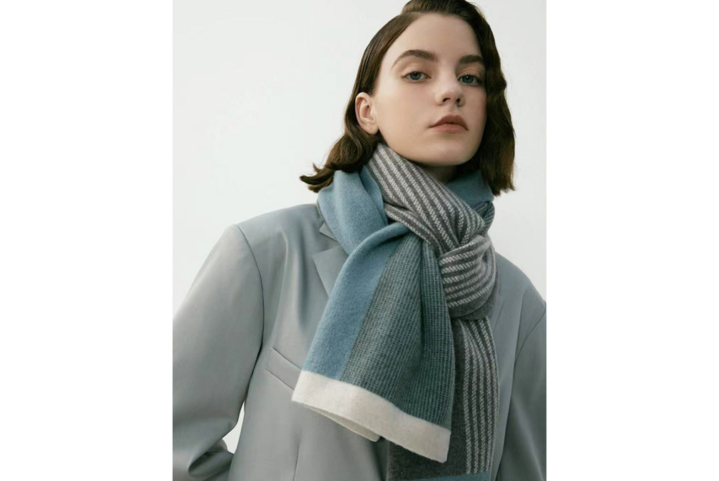 Retro Chic Knitted Scarf (Winter Couple Warm Scarf)