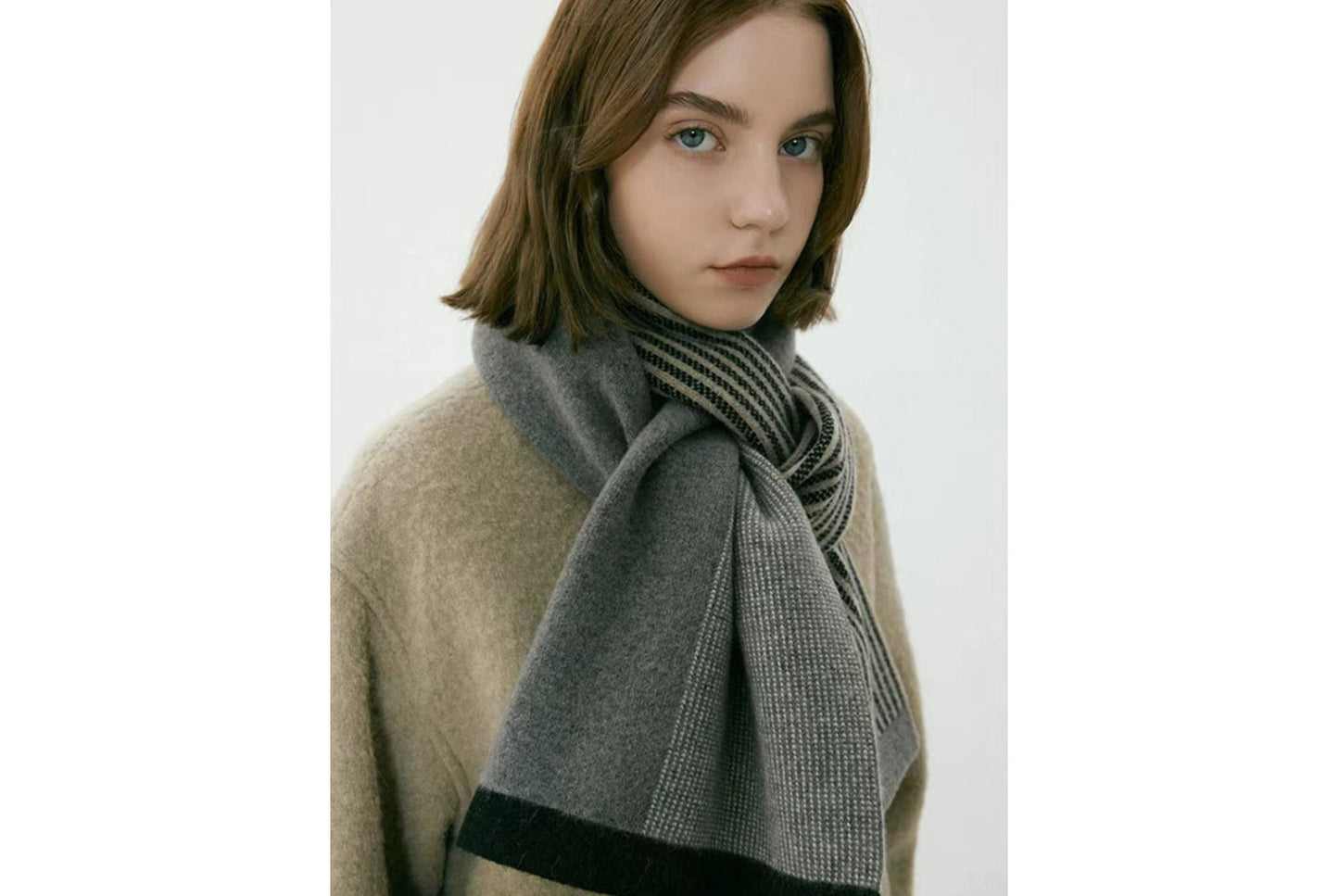 Retro Chic Knitted Scarf (Winter Couple Warm Scarf)